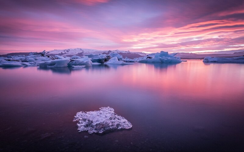 Icebergs in Lagoon — Pink