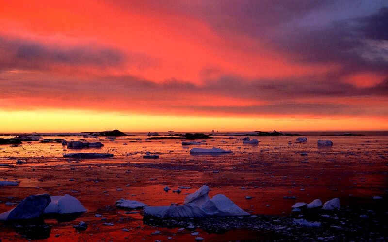 Icebergs in Polar Water — Red