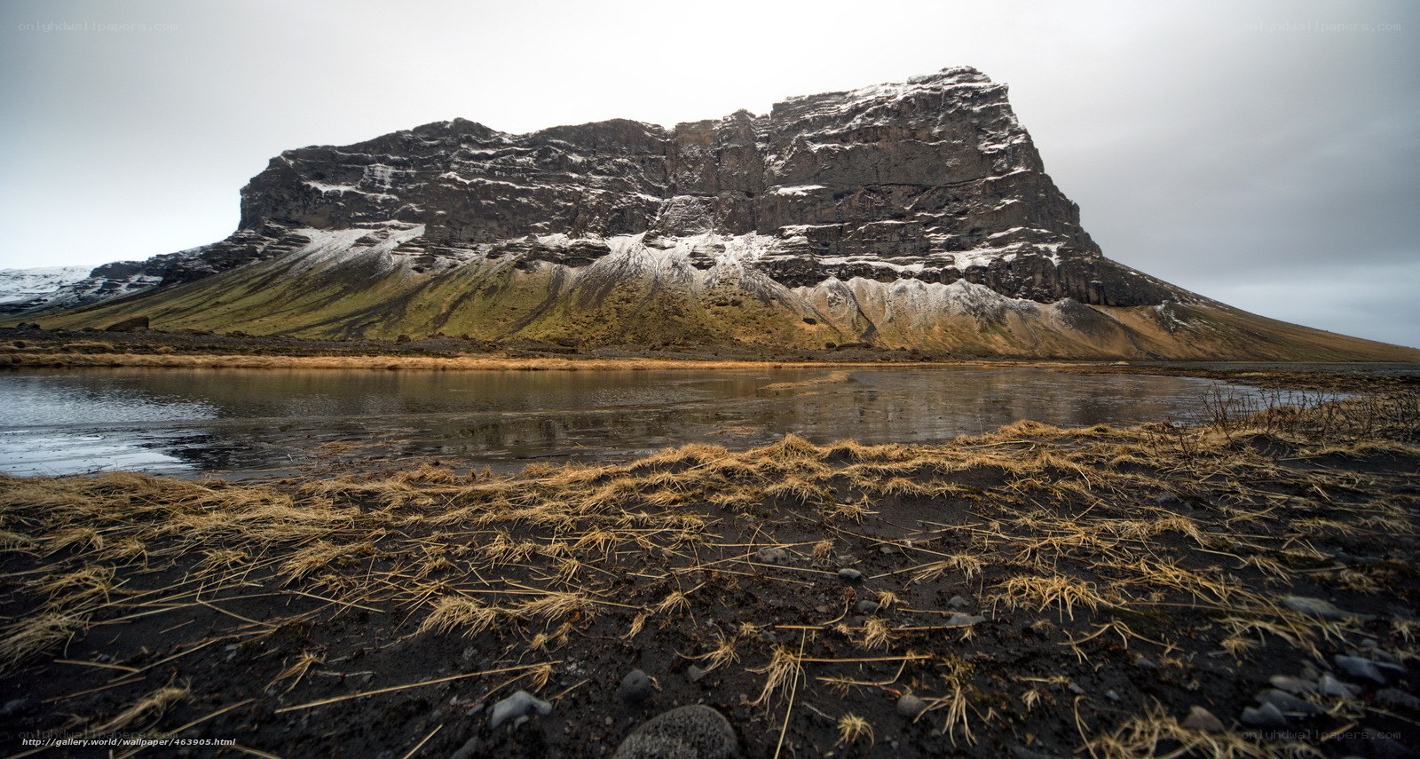 Icelandic mountain landscape