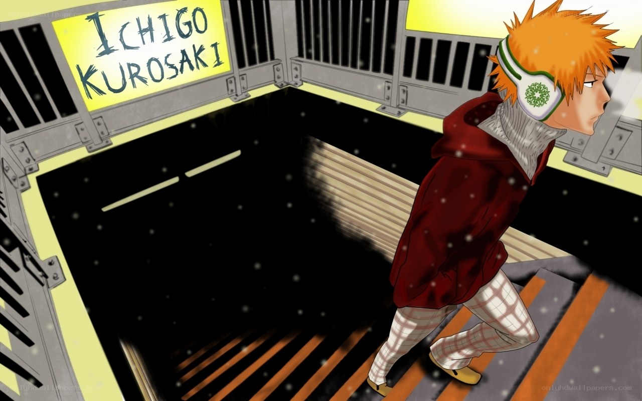 Ichigo at a subway station