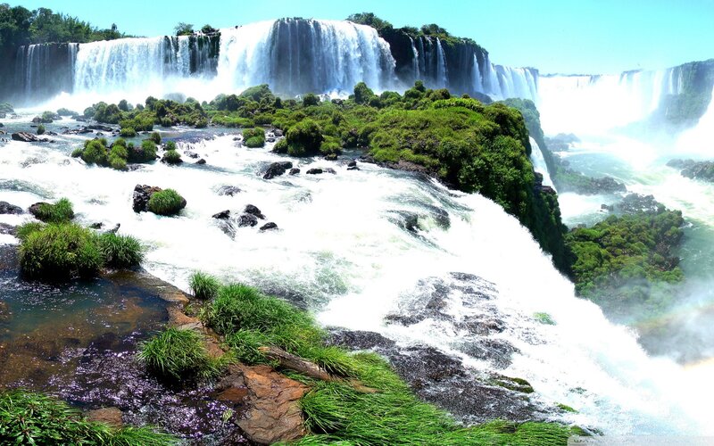 Iguazu Falls Waterfall — Green, Dramatic, Afternoon, Photograph, River, Rocks