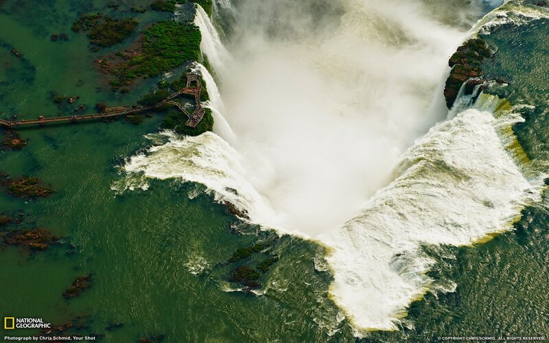 Iguazu Falls Waterfall — Green, Dramatic, Photograph, River