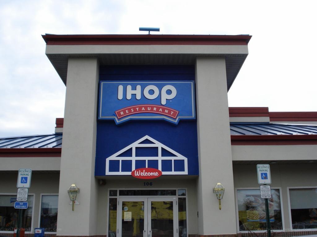 IHOP restaurant exterior