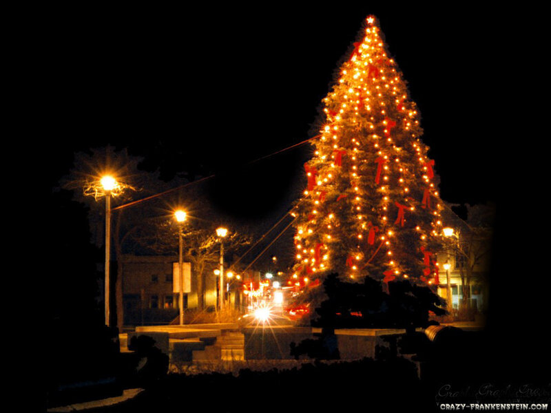 Illuminated Christmas Tree — Yellow