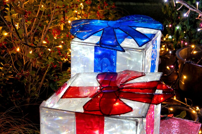 Illuminated Gift Boxes — White