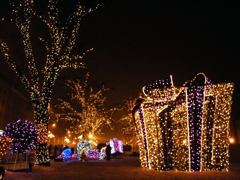 Illuminated Gift Display