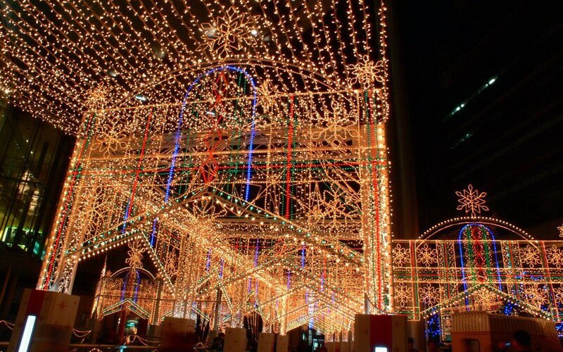Illuminated Holiday Arches
