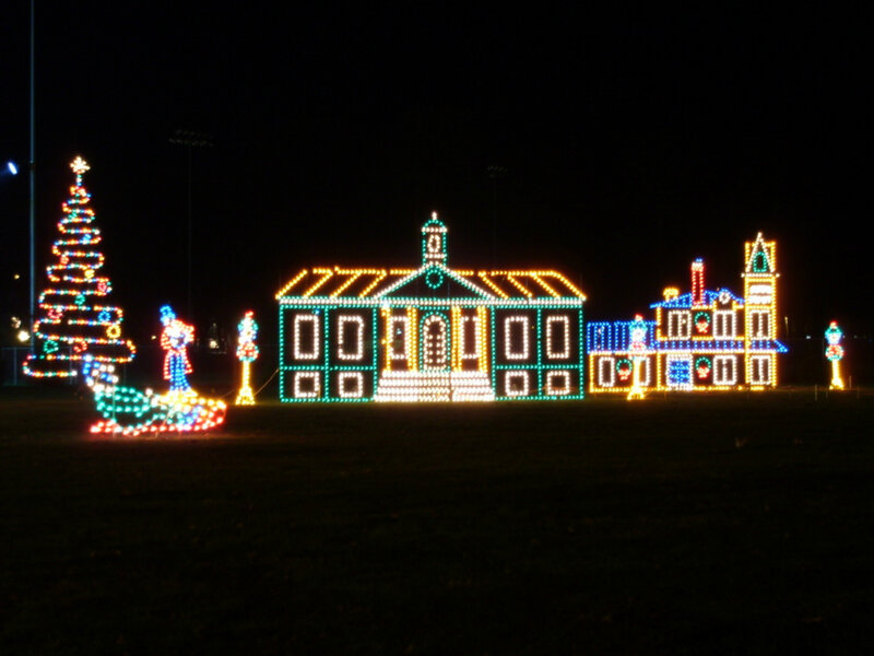 Illuminated Holiday Display — Green