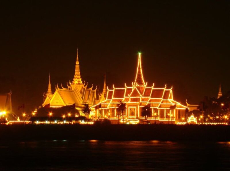 Illuminated Palace at Night — Gold