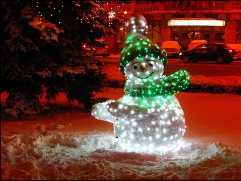 Illuminated Snowman — White