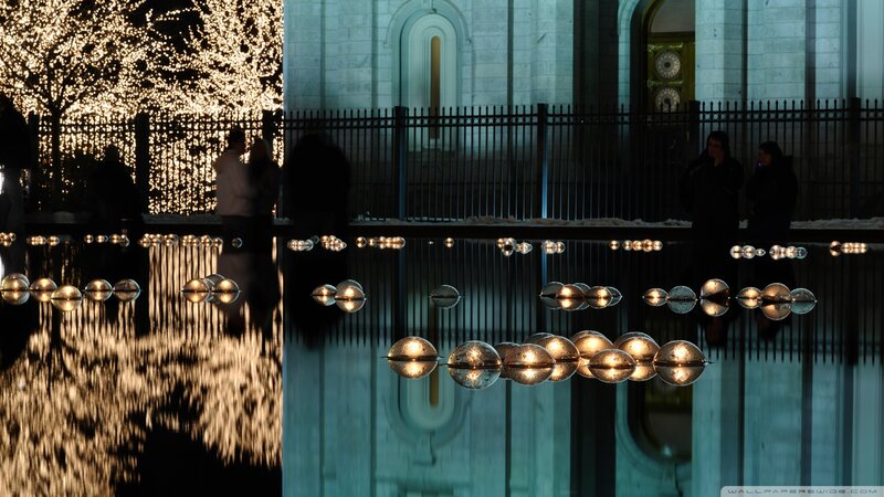 Illuminated Spheres in Water