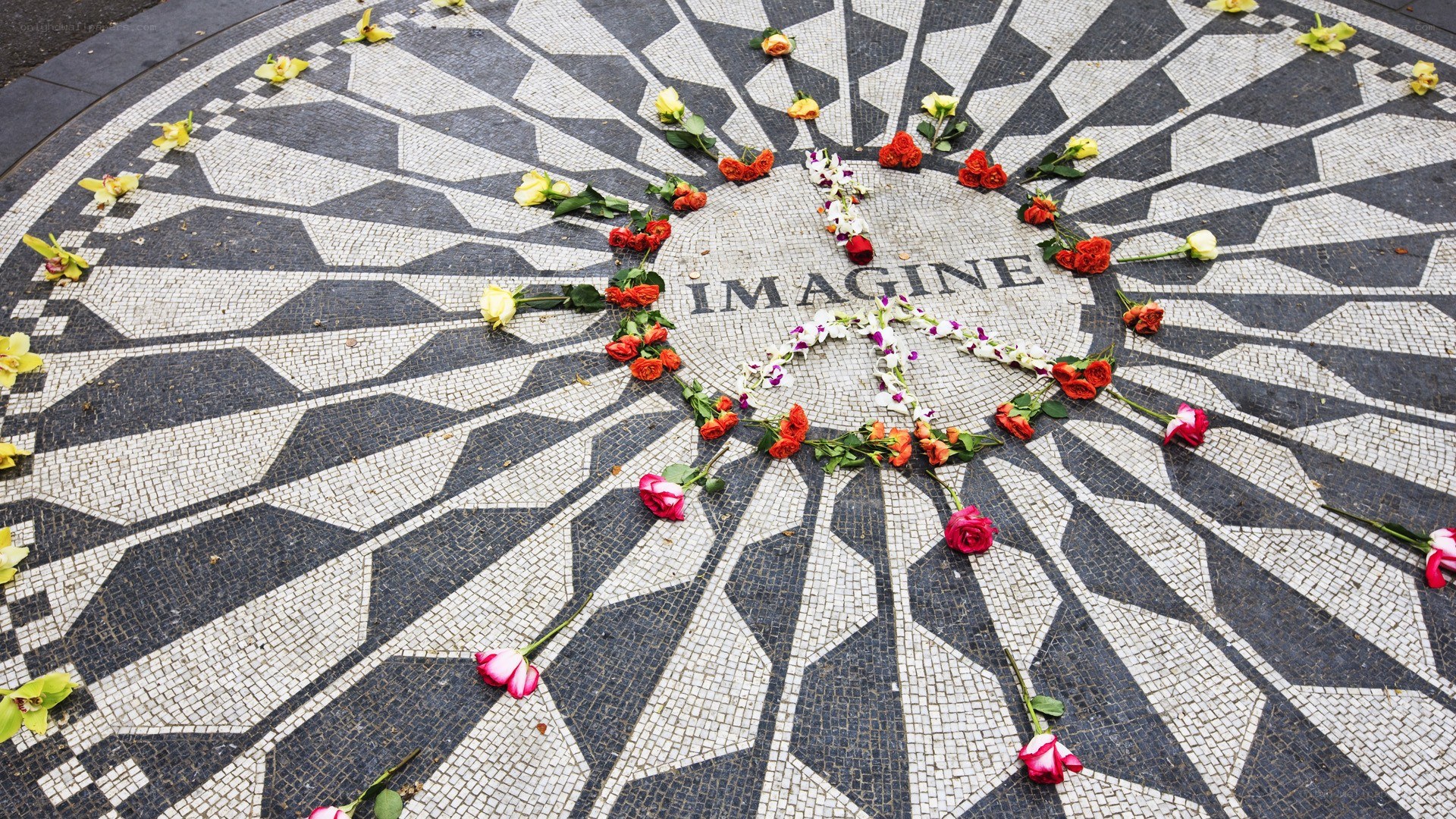 Imagine mosaic with flowers