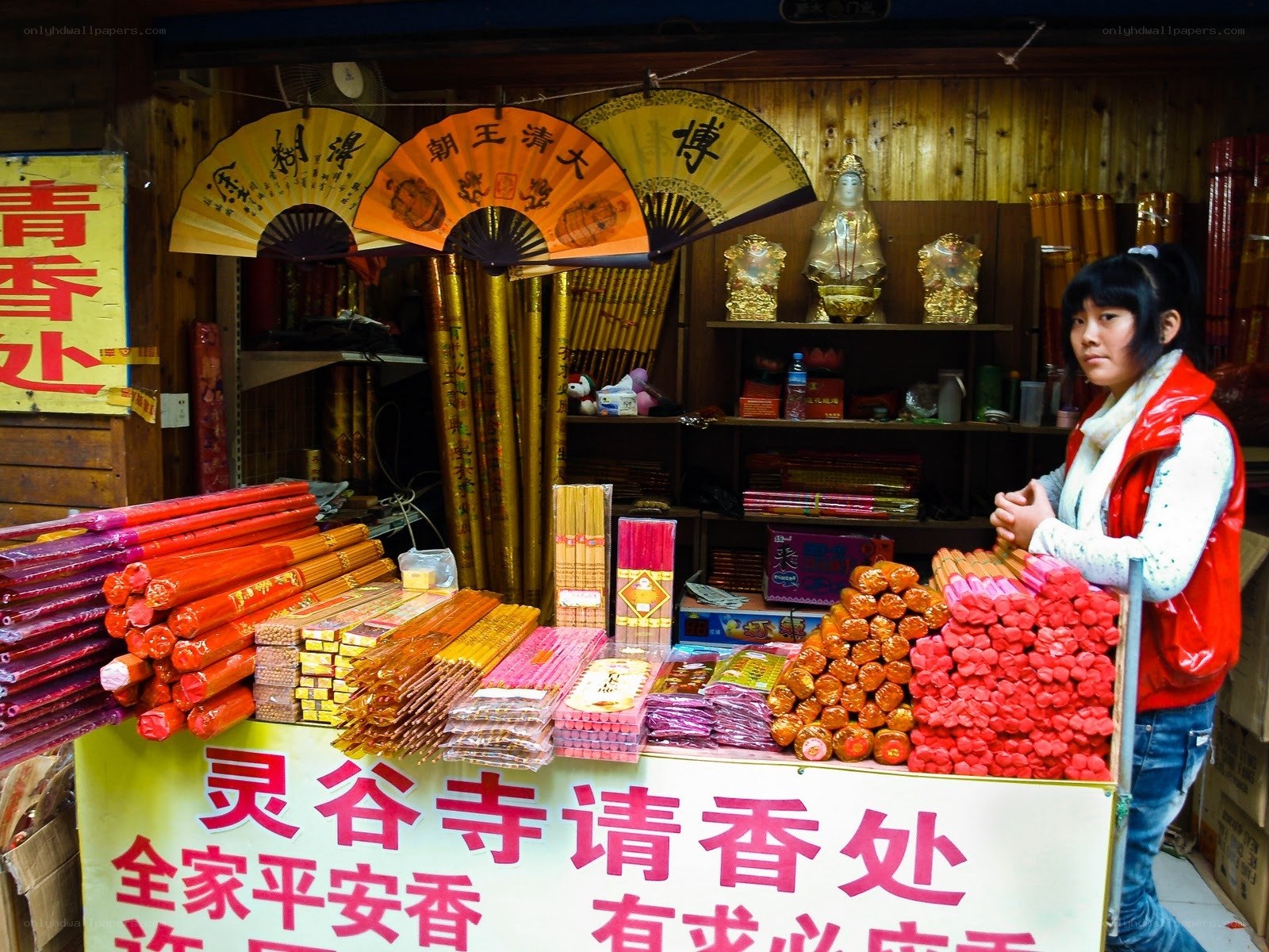 Incense stall at Linggu Temple