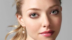 Actress amanda seyfried ABBA