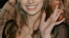 Actress emma roberts