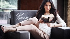 Actress models Nargis Fakhri