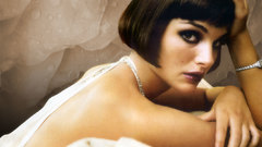 Actress Natalie Portman Jewelry