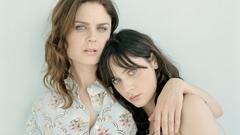 Actress zooey deschanel emily