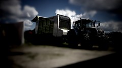 Agriculture farming Claas Valtra T202 Claas Cargos 9400