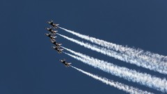Aircraft air military f-16 fighting falcon contrails 