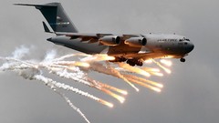 Aircraft c-17 globemaster Chaff
