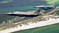 Aircraft f-16 fighting falcon