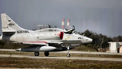 Aircraft War fighter Taxi military bomber A4 USA take off jets 