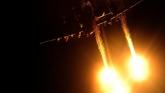 Aircraft warthog flares contrails