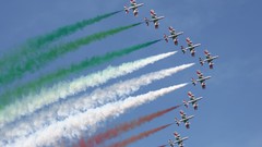 Airplanes contrails Italian Air Force Frecce Tricolori