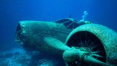 Airplanes Crash wrecks underwater