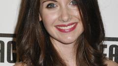 Alison brie