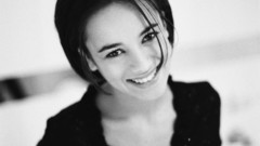 Alizée monochrome