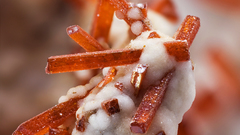 And high Resolution dundasite crocoite