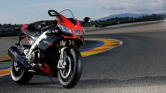 Aprilia RSV4