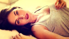 Artist Megan Fox moder