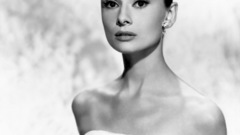 Audrey Hepburn grayscale monochrome