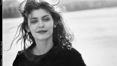 Audrey Tautou monochrome greyscale