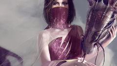 Bare shoulders veils Dragons