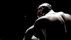 Batman muscles Bane tom