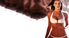 Bikini models Emilia Attias