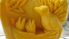 Birds nest artwork fruit carving