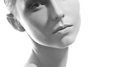 Black and white woman eyelashes models Anna Tvo