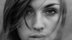 Black and white woman models Hannah Biermann