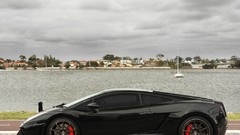 Black Lamborghini gallardo calipers