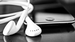 Black white ipod ipod touch ear plugs