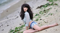 Black woman asians bangs bikini Korean exposed midriff Han Ga 