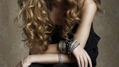 Blondes Actress bella thorne