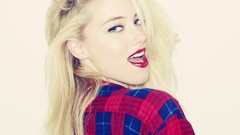 Blondes amber heard checkered clothing