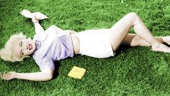 Blondes Green woman grass