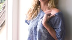 Blondes models panties Nikki Leigh